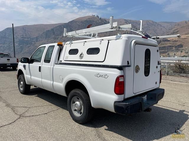 Image of Ford F-250 equipment image 2