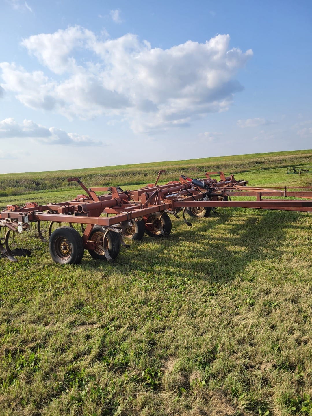 Wil-Rich 4400 Equipment Image0