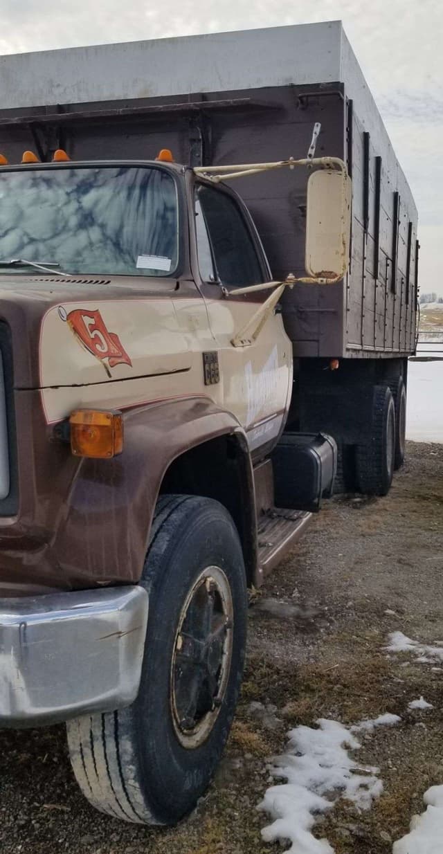 Image of Chevrolet C65 equipment image 3