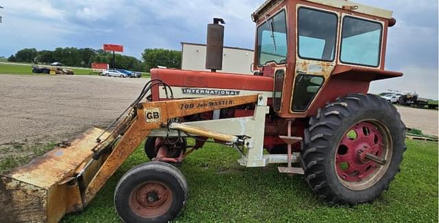 Image of International Harvester 756 equipment image 1