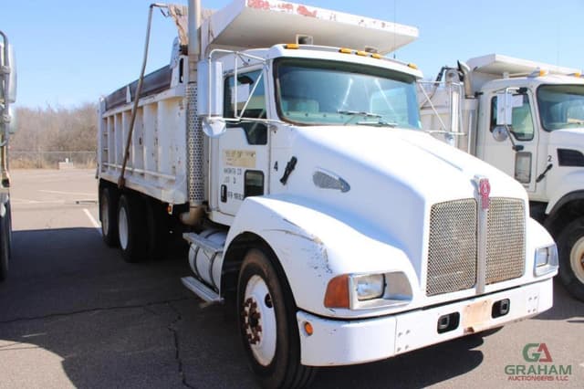 Image of Kenworth T300 equipment image 1