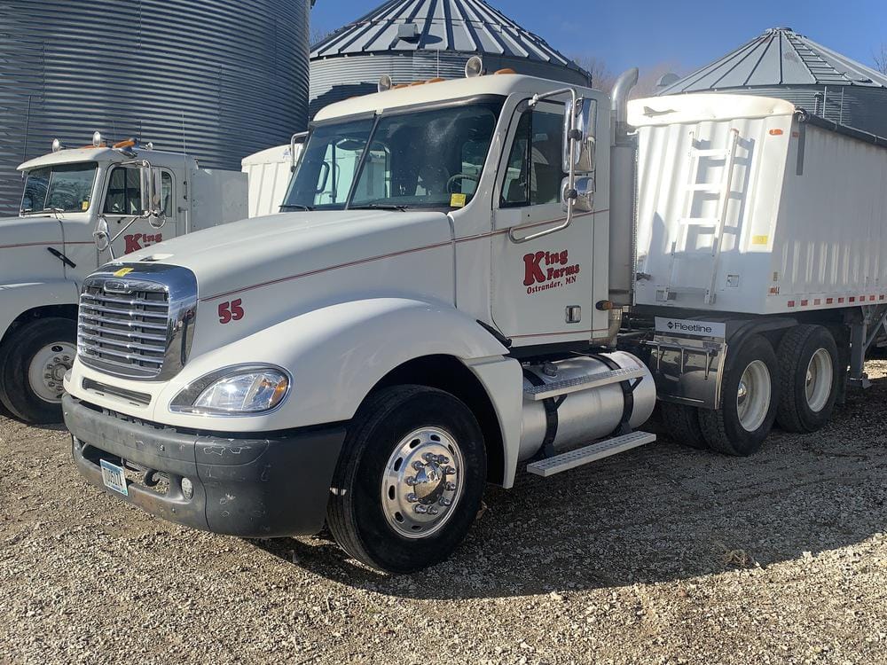 Main image Freightliner Columbia