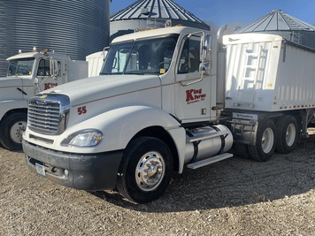 Main image Freightliner Columbia