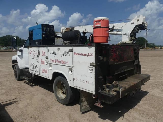 Image of Chevrolet C6500 equipment image 3
