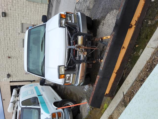 Image of GMC 2500 equipment image 1