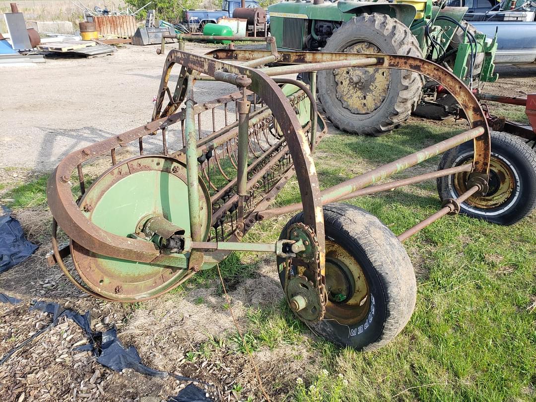 Image of John Deere 896 Image 1