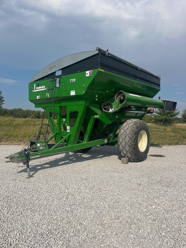 2010 Parker 739 Equipment Image0