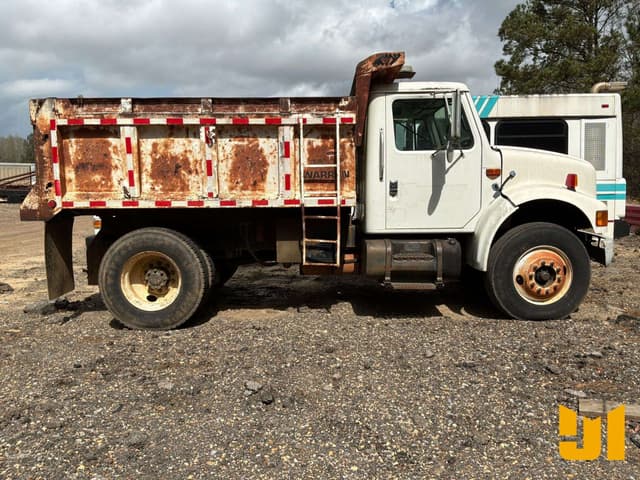 Image of International 4700 equipment image 3