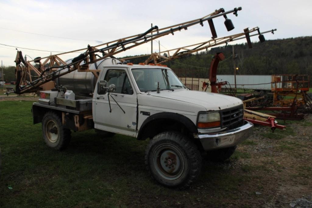 Ford F-350 Equipment Image0
