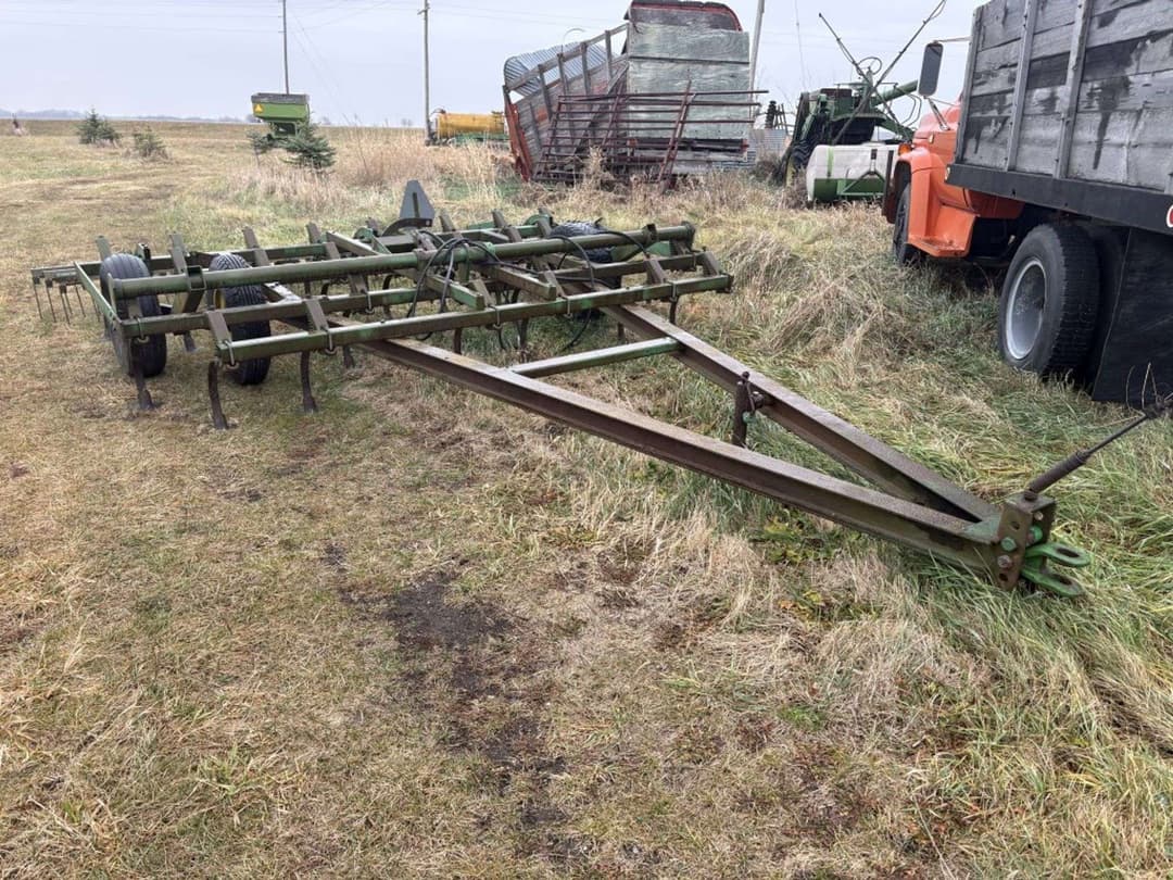 Image of John Deere 1010 Primary image