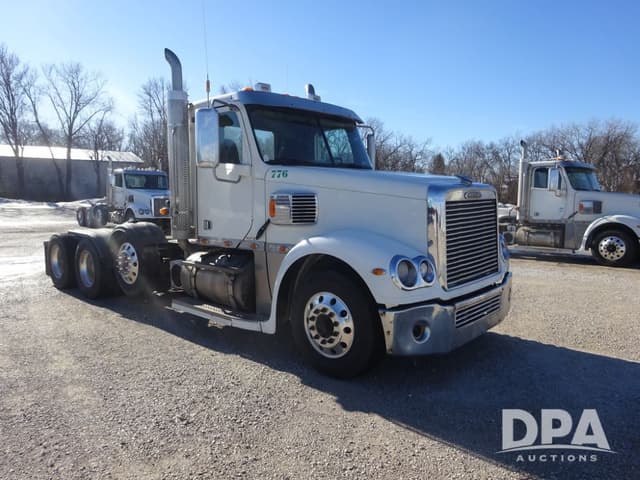 Image of Freightliner Coronado equipment image 1