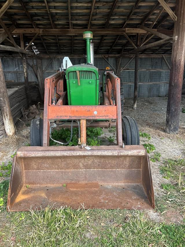 Image of John Deere 3020 equipment image 1