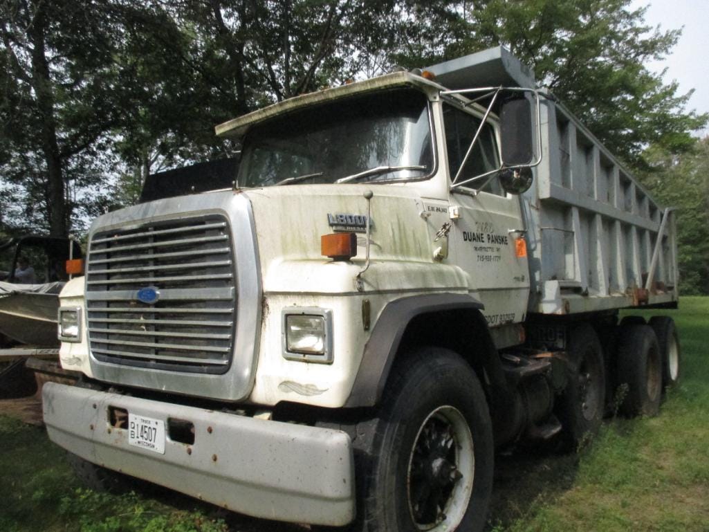 Main image Ford L8000
