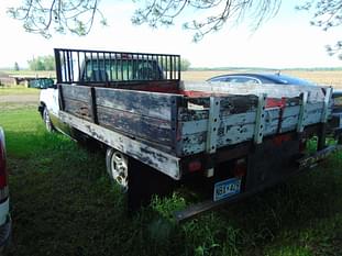 2001 Chevrolet 1500 Equipment Image0