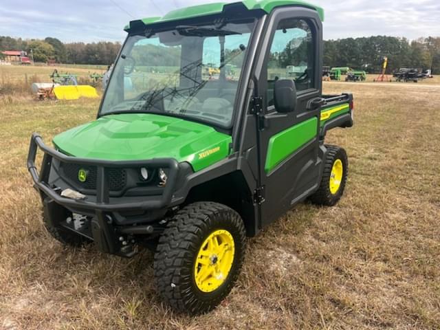 Image of John Deere XUV 835R equipment image 1
