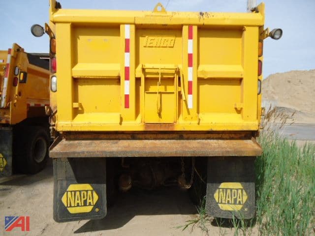 Image of International WorkStar 7600 equipment image 4