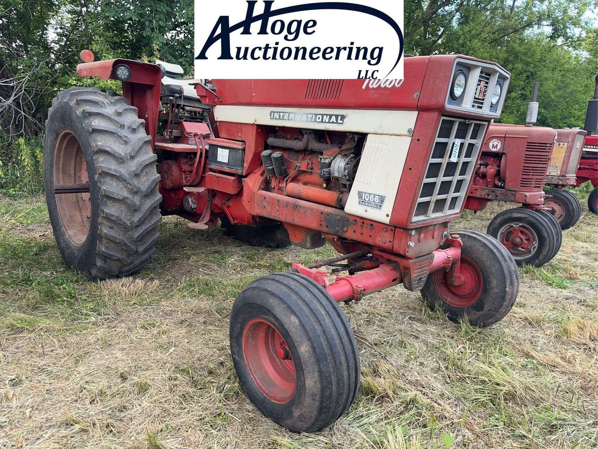 1974 International Harvester 1066 Equipment Image0
