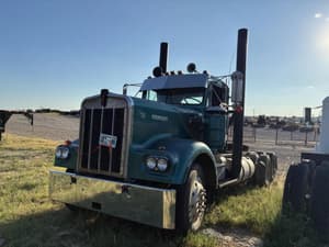1974 Kenworth W925 Image