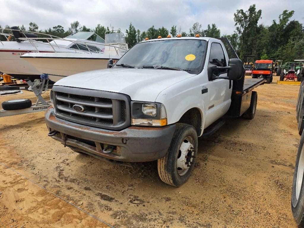 2004 Ford F-550 Equipment Image0