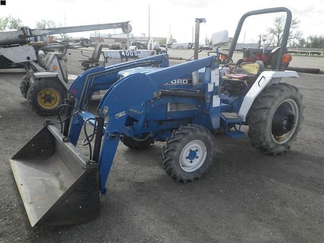 Image of Ford 1720 equipment image 2