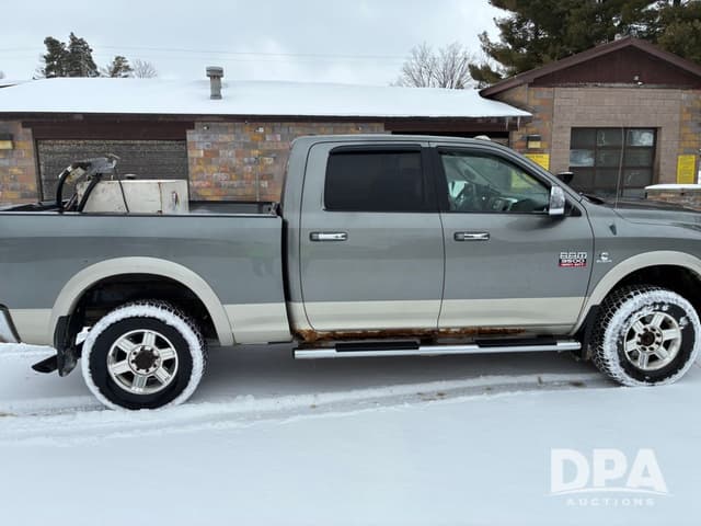 Image of Dodge Ram 3500 equipment image 2