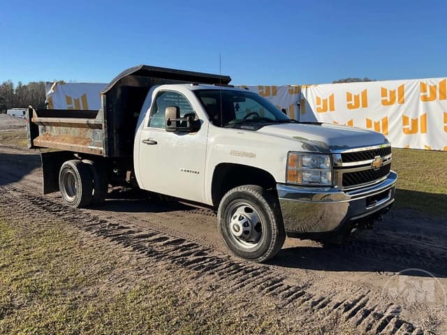 Image of Chevrolet 3500HD equipment image 2