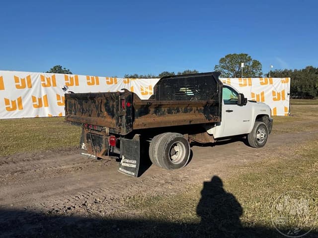 Image of Chevrolet 3500HD equipment image 4