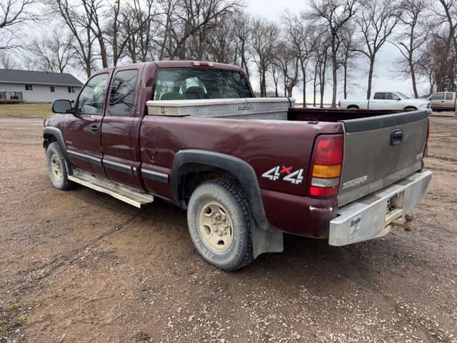 Image of Chevrolet 2500 equipment image 2