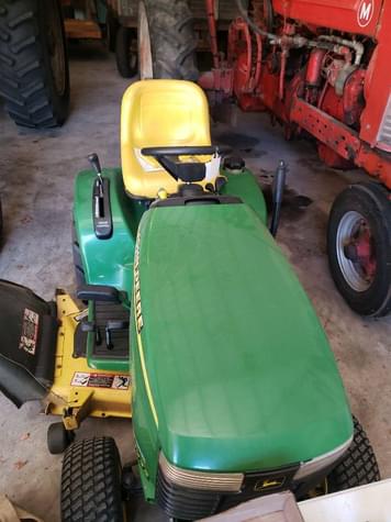 Main image John Deere GT235