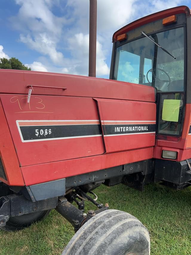 Image of International Harvester 5088 equipment image 1