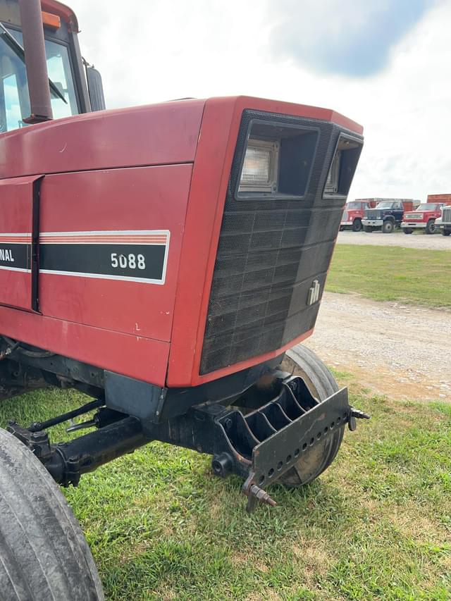 Image of International Harvester 5088 equipment image 4