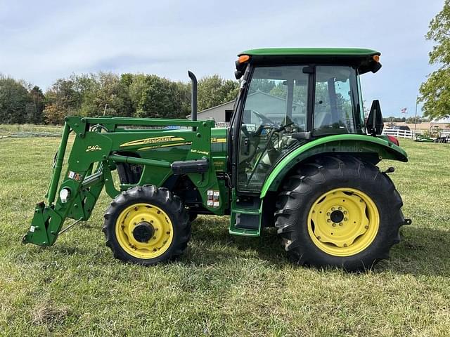 Image of John Deere 5325 equipment image 1