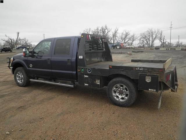 Image of Ford F-350 equipment image 4