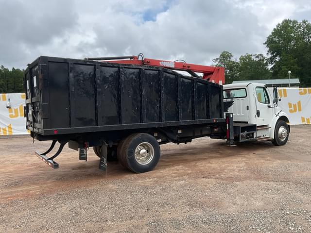 Image of Freightliner M2 equipment image 4