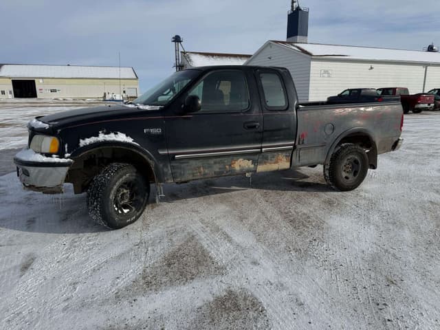 Image of Ford F-150 equipment image 1