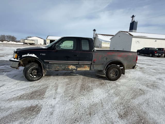 Image of Ford F-150 equipment image 2