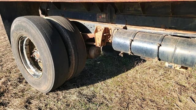 Image of Chevrolet C70 equipment image 4