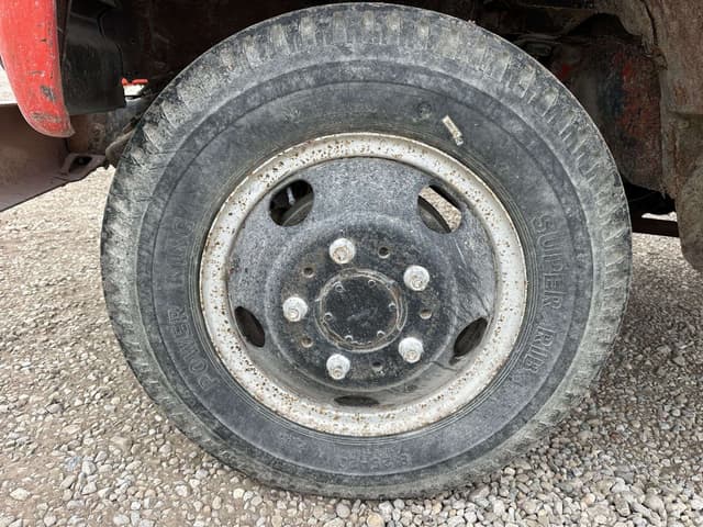 Image of Chevrolet 60 equipment image 3