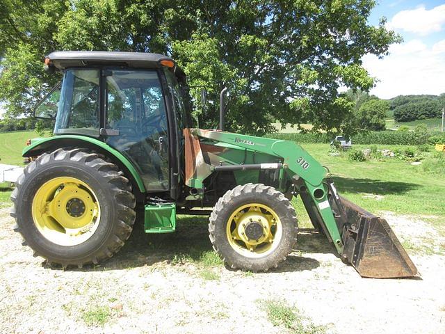 Image of John Deere 5520 Primary image