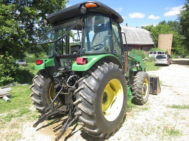 Image of John Deere 5520 equipment image 3