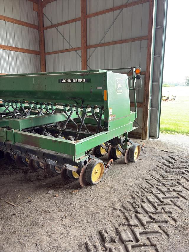 Image of John Deere 750 equipment image 2