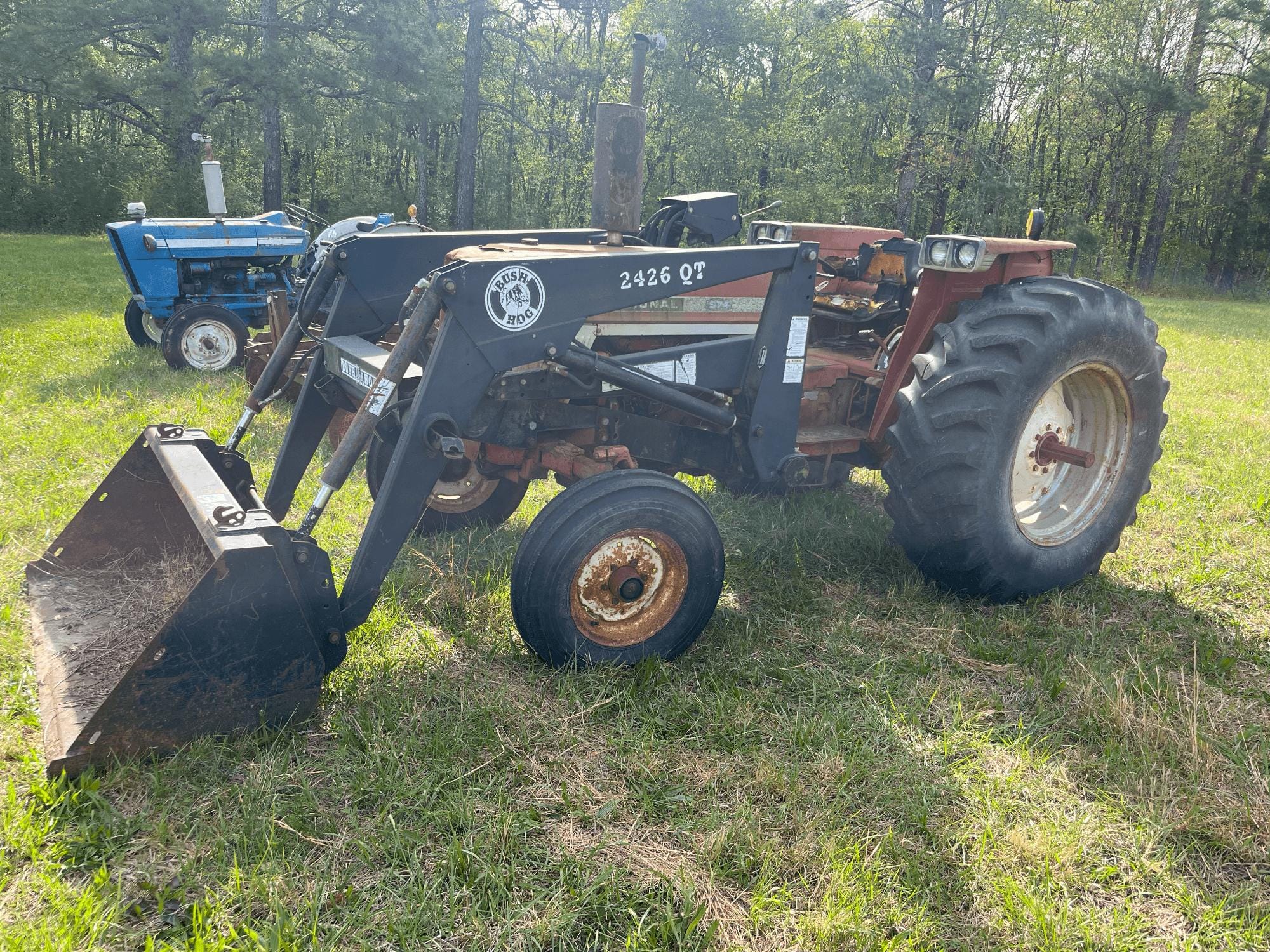 International Harvester 674 Equipment Image0
