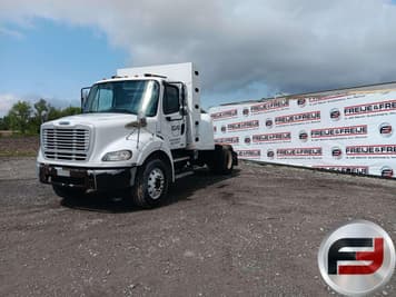 Main image Freightliner Business Class M2
