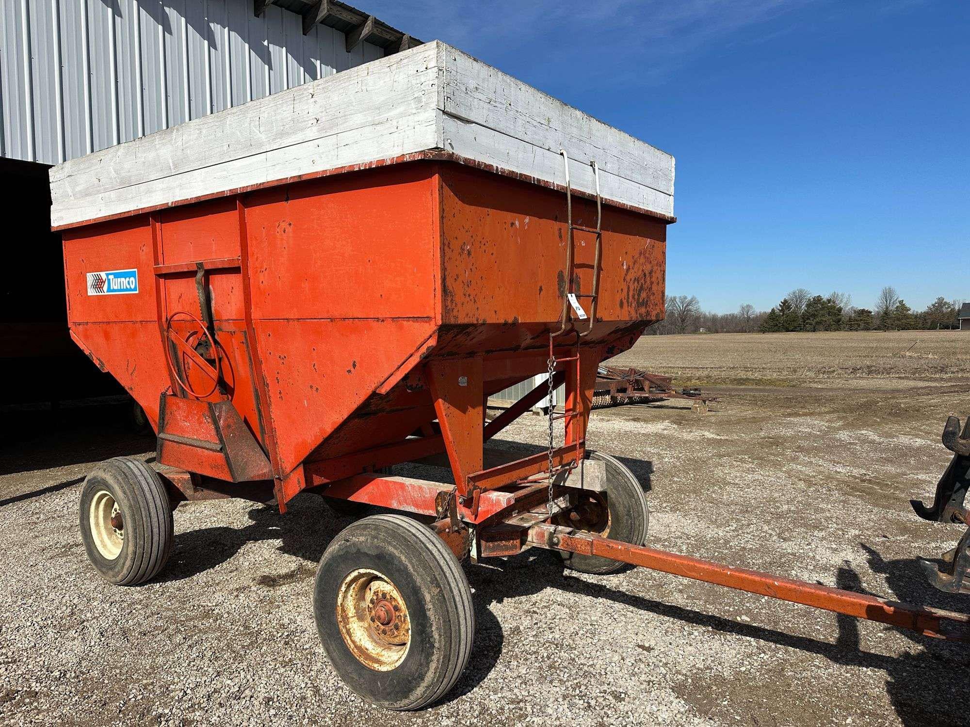 SOLD - Turnco 225 Lot No. 847162 Harvesting | Tractor Zoom