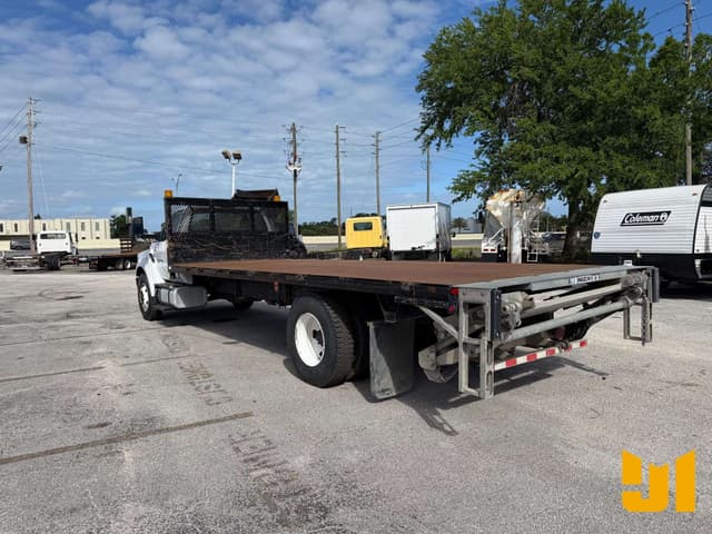 Image of Ford F-650 equipment image 3