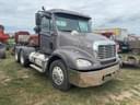 2005 Freightliner Columbia Image