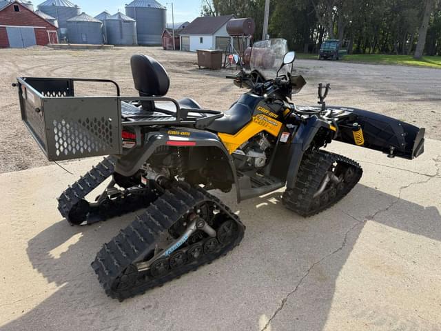 Image of Can-Am Outlander 650 equipment image 4