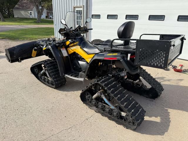 Image of Can-Am Outlander 650 equipment image 2