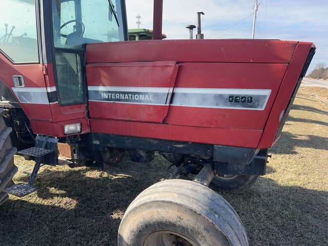 Image of International Harvester 5288 equipment image 2
