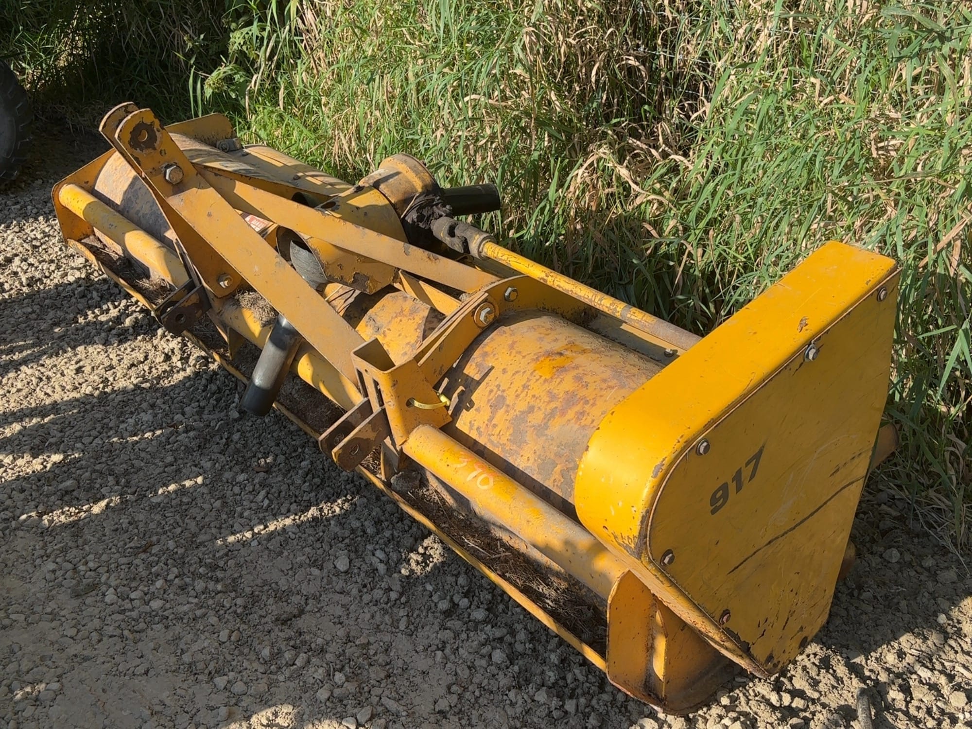 Ford 917 Equipment Image0